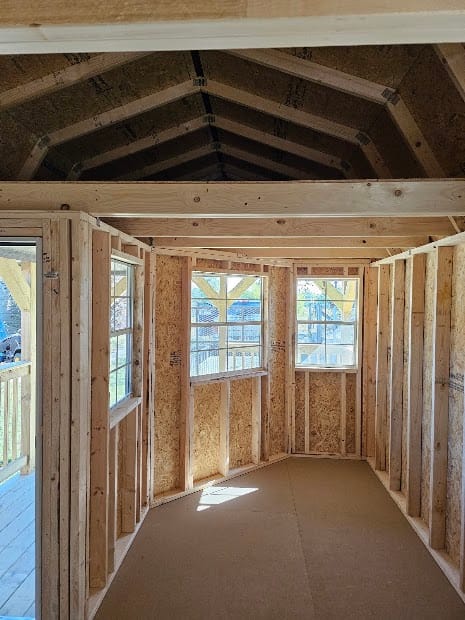 Barndominium-style home with covered porch in Alabama